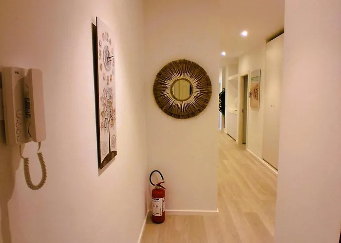 招待所 Virgy White 4*