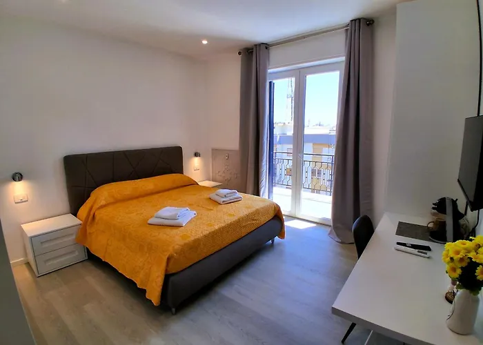 Virgy White 招待所